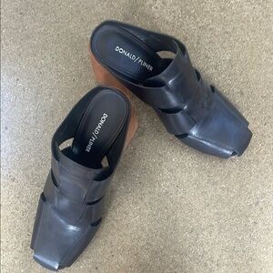 Donald J. Pliner Wedges